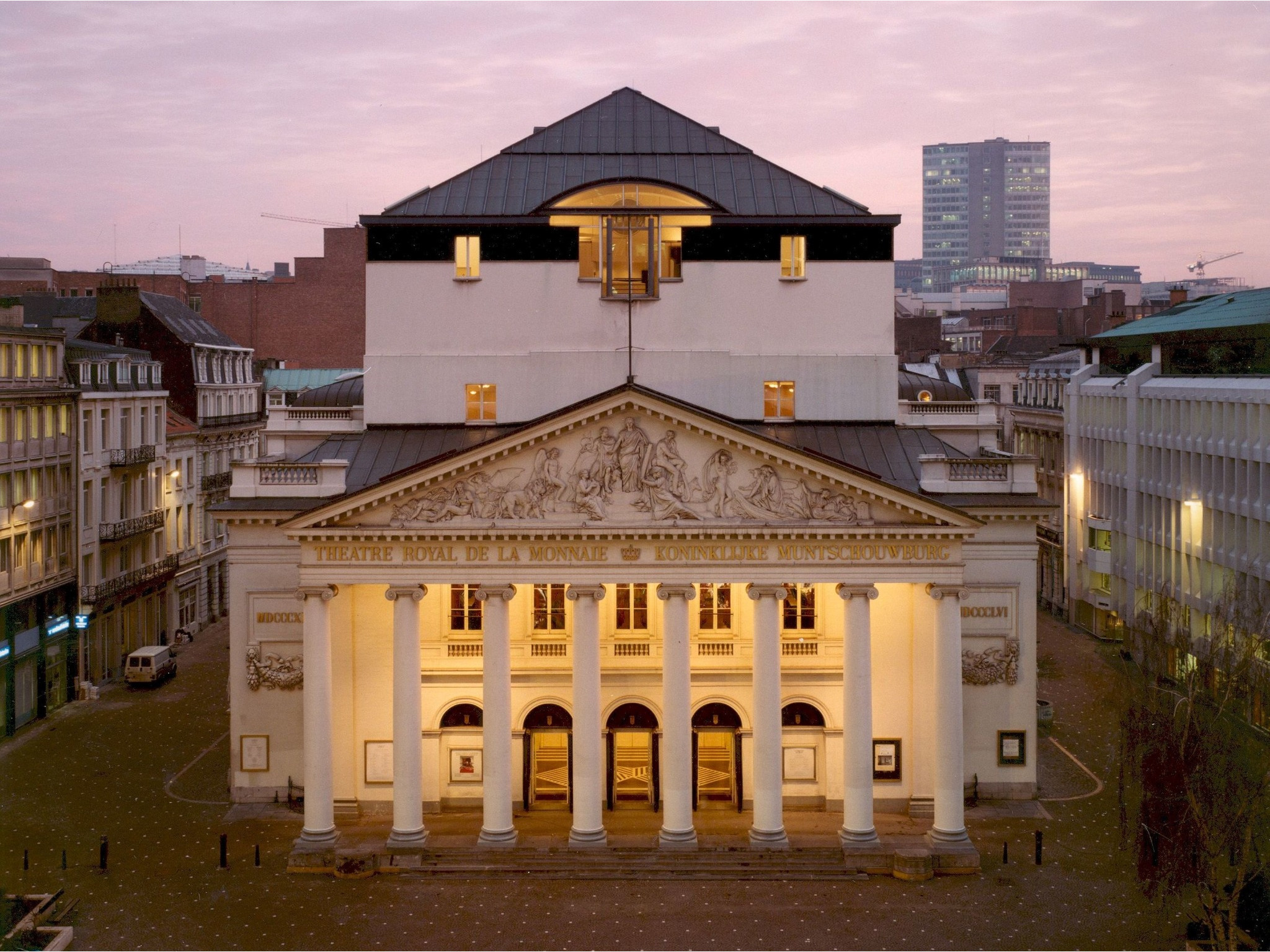 <table><tbody><tr><td><p>Opera Europa launched "The Green Charter for Opera" to guide sustainable practices in opera. We developed a global sustainability approach for The Royal Theatre of La Monnaie, integrating green opera principles. The opera Cassandra is programmed to raise awareness for environmental impact.</p></td></tr></tbody></table>